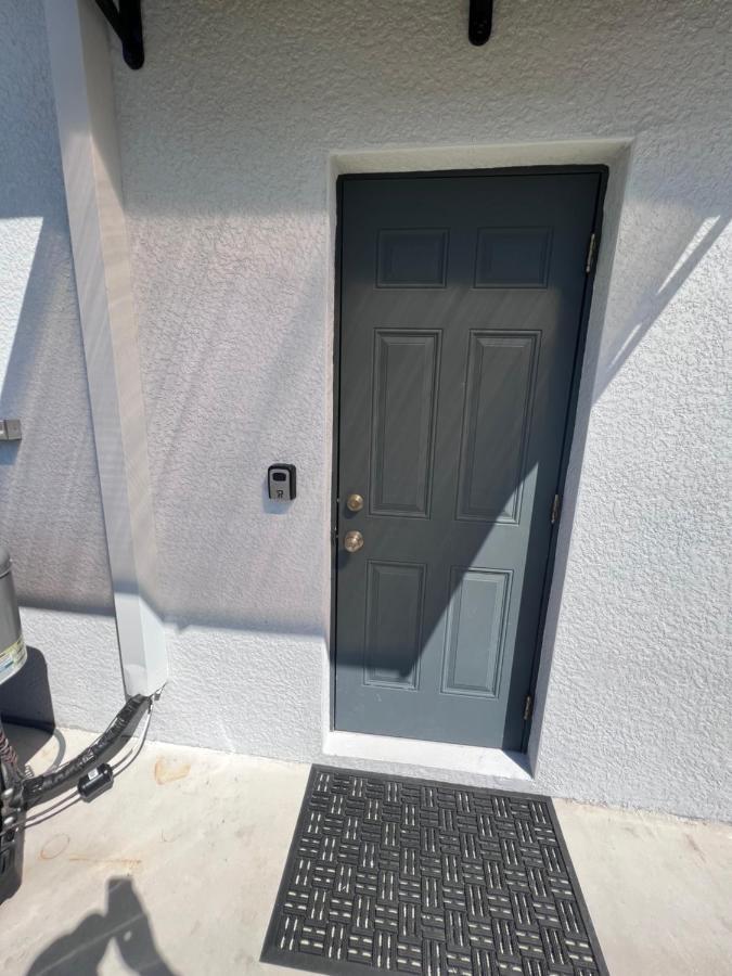 The Palm Suite Lehigh Acres Exterior photo