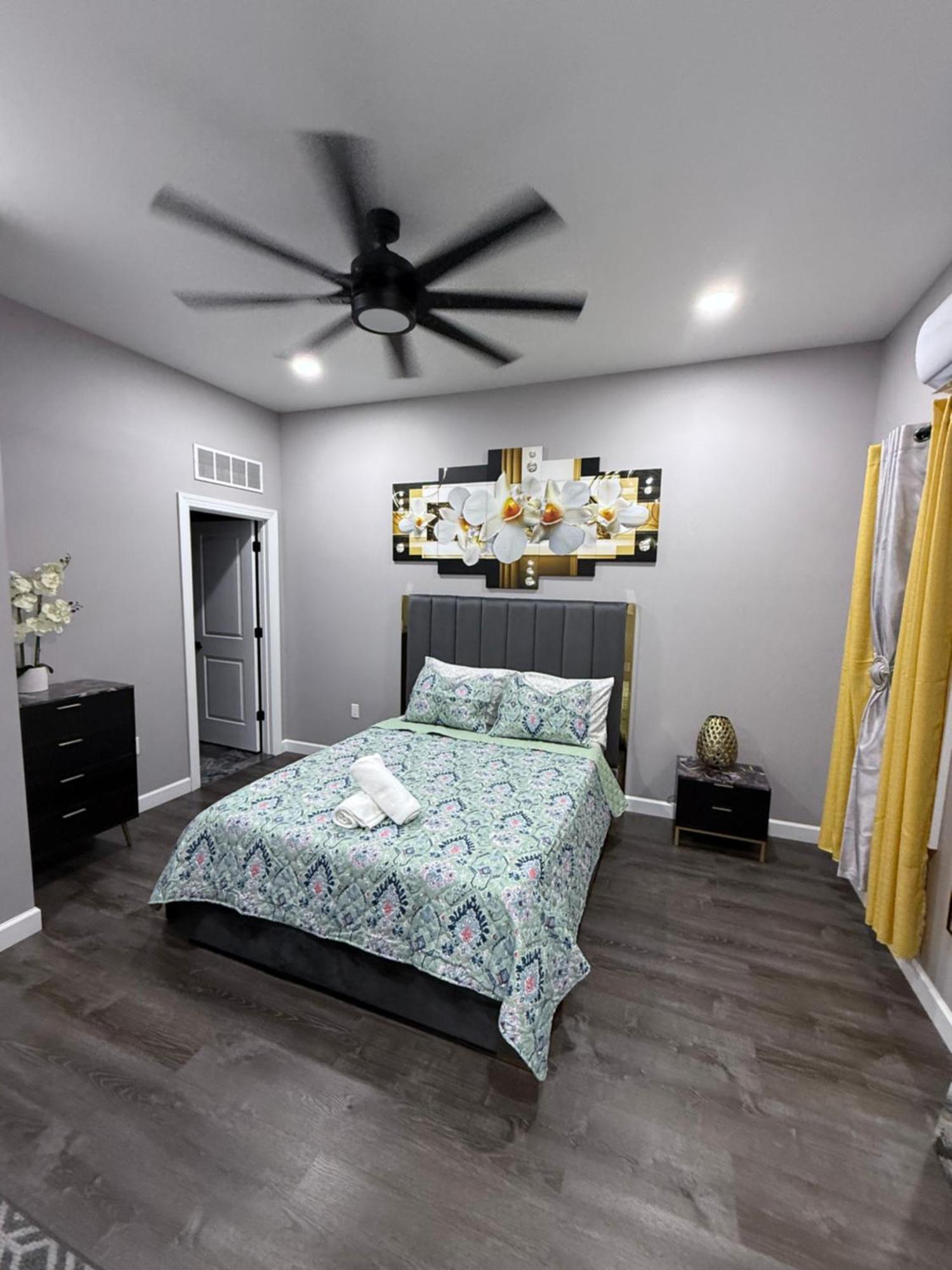 The Palm Suite Lehigh Acres Exterior photo